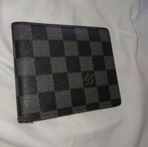 Louis Vuitton Multiple wallet